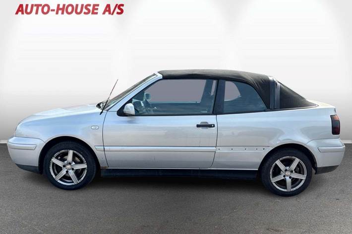 Sølv VW Golf IV fra 2000