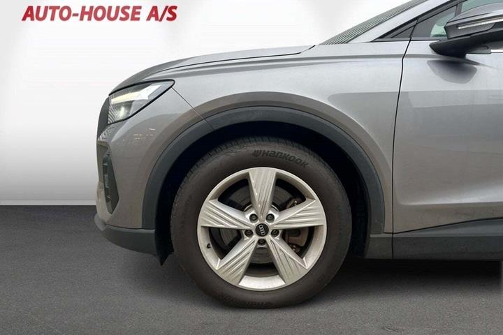 Grå Audi Q4 e-tron fra 2022