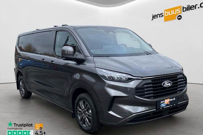 Grå Ford Transit Custom 320L fra 2026 set udefra