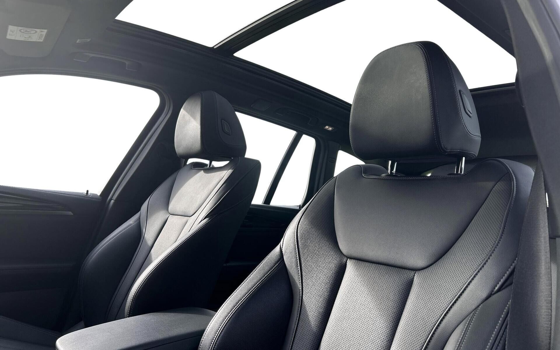 Hvid BMW iX3 fra 2022