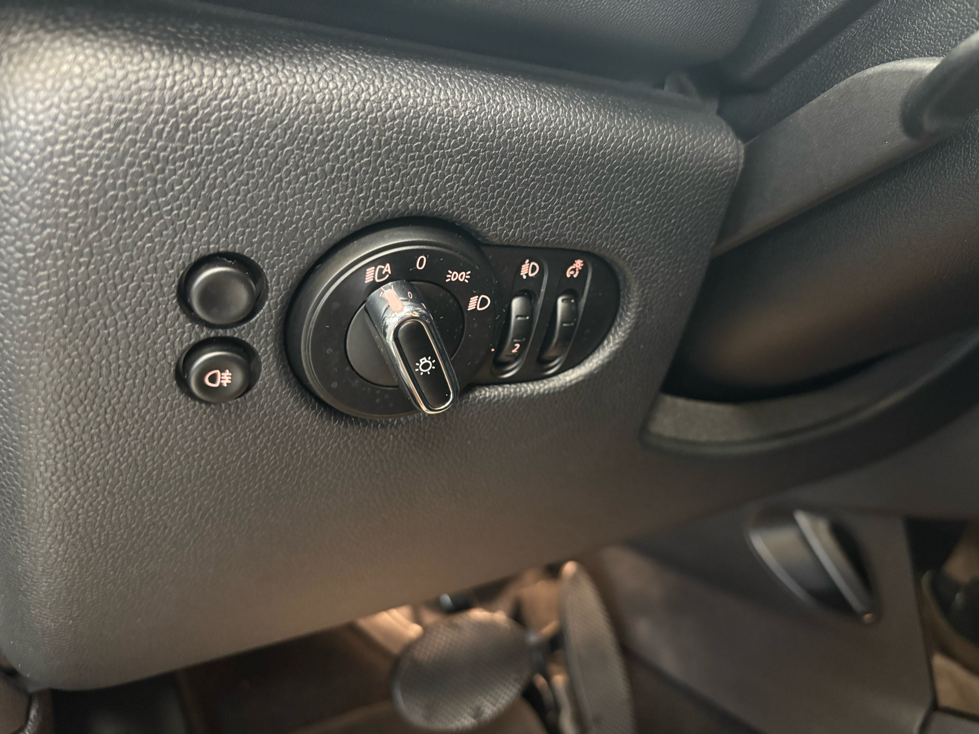 Grøn Mini Cooper fra 2022