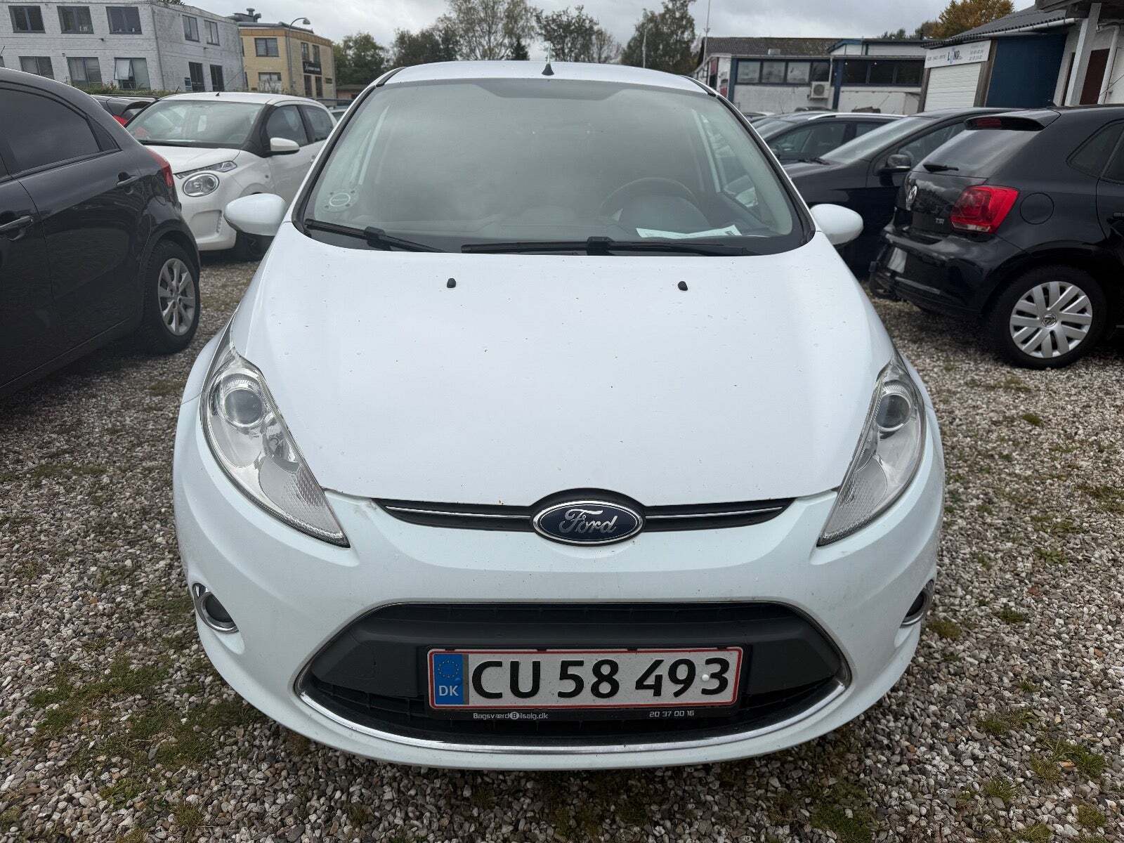 Hvid Ford Fiesta fra 2011