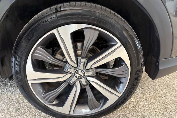 Grå MG Marvel R fra 2023