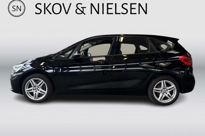 Sort BMW 220d fra 2017