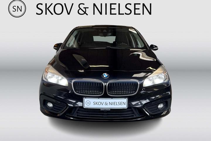 Sort BMW 220d fra 2017