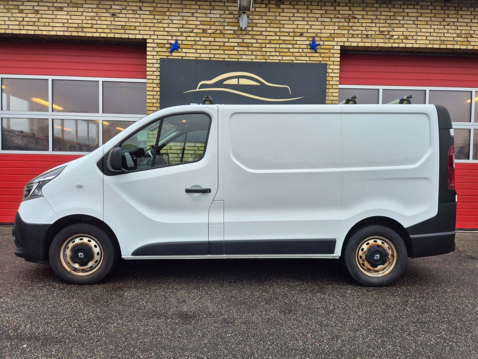 Hvid Renault Trafic T29 fra 2019