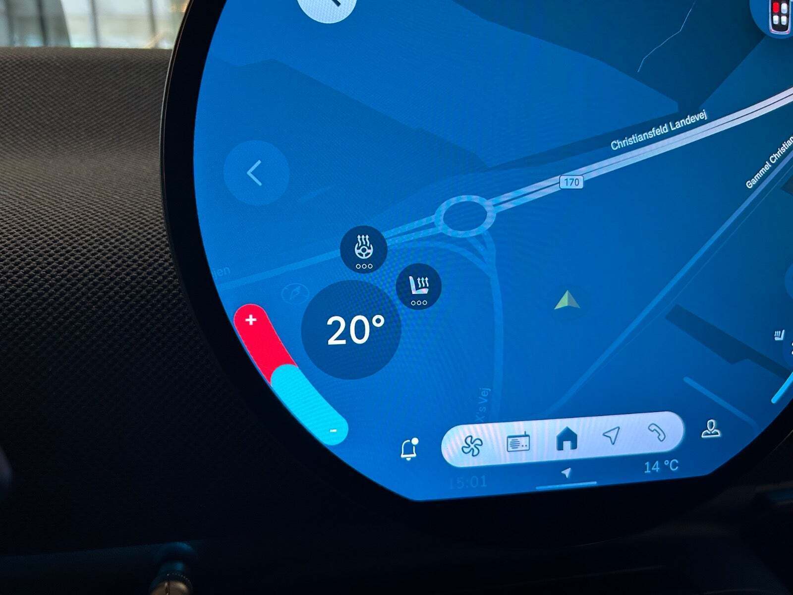 Sølv Mini Cooper E fra 2024