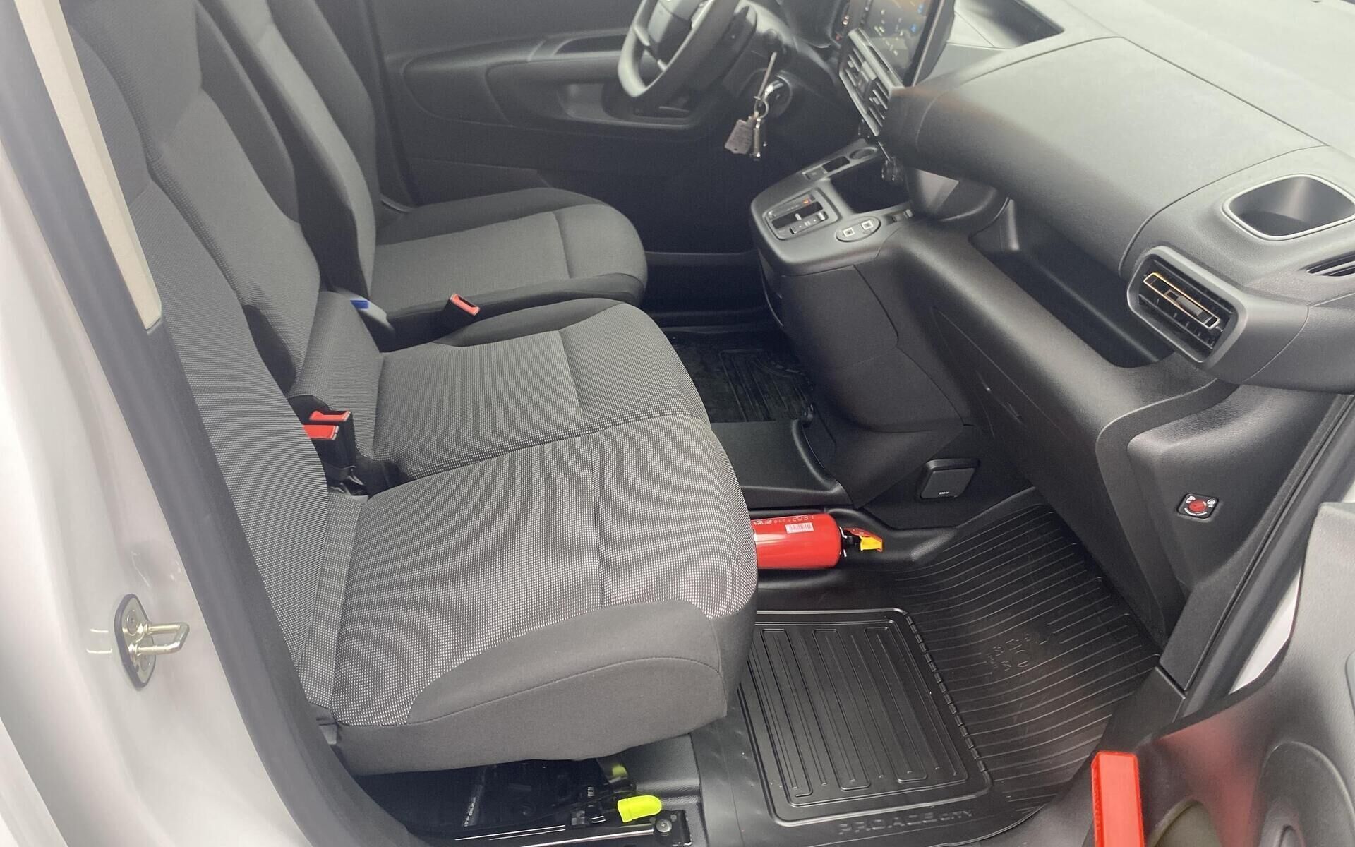 Hvid Toyota Proace City Electric fra 2025