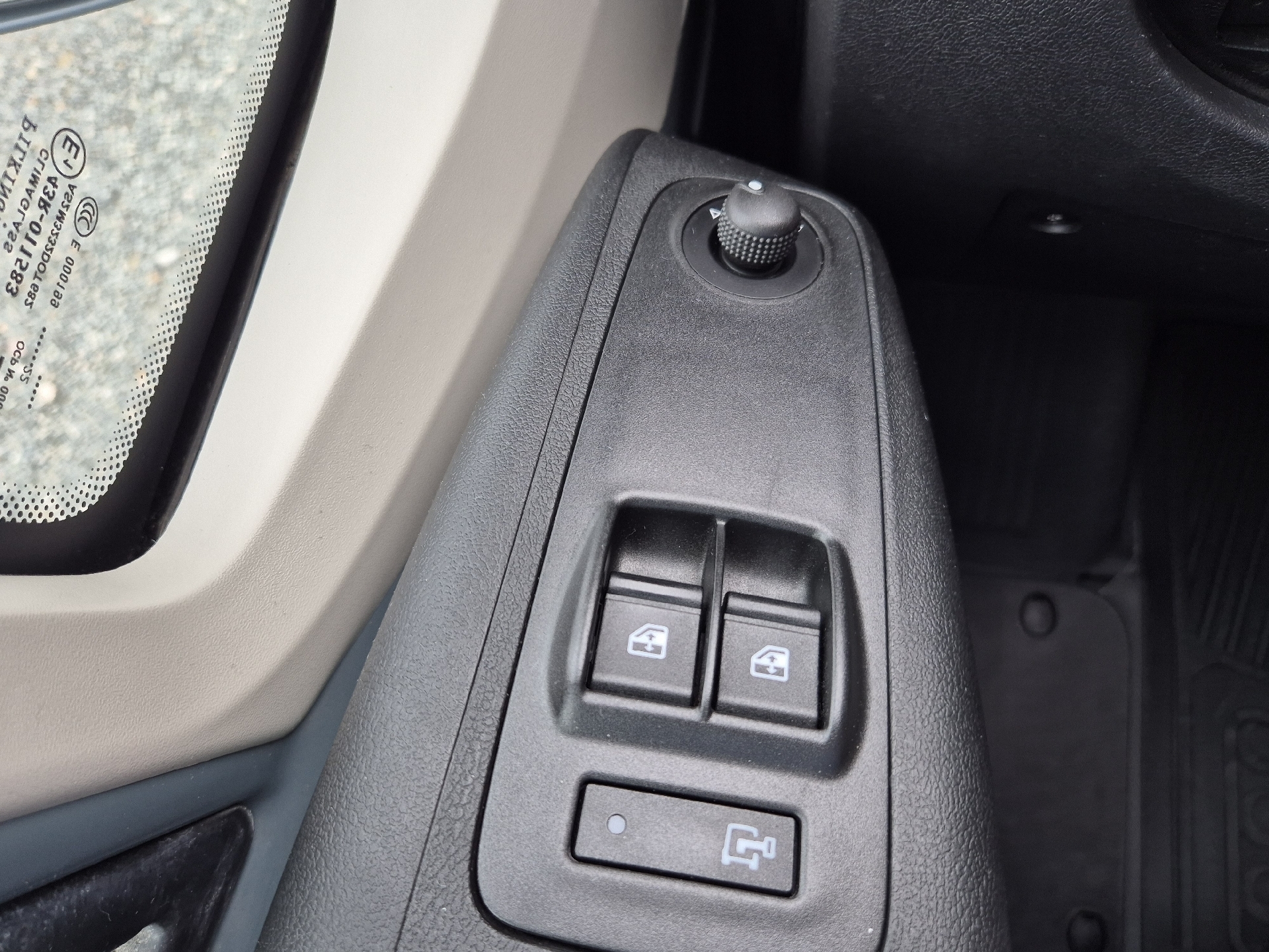 Grå Fiat Ducato fra 2022