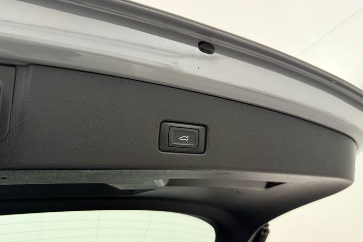 Grå Audi Q4 fra 2022