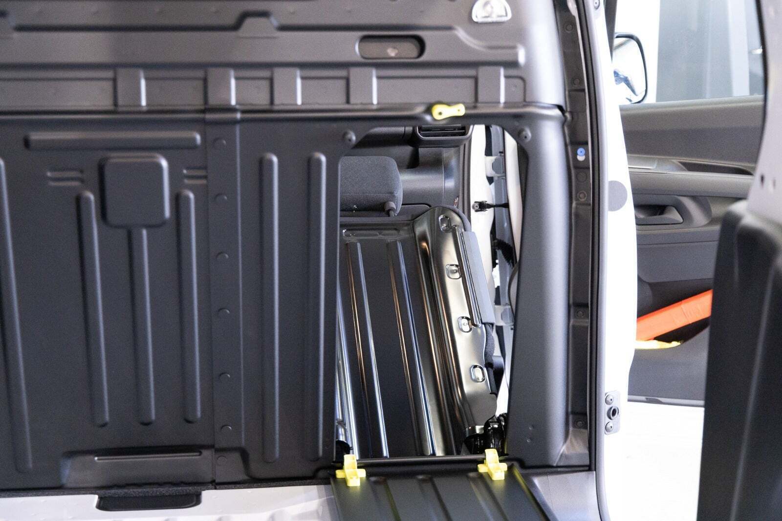 Hvid Toyota ProAce City fra 2025