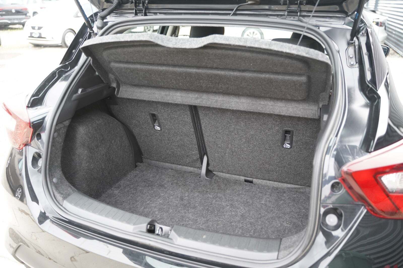 Sort Nissan Micra fra 2022