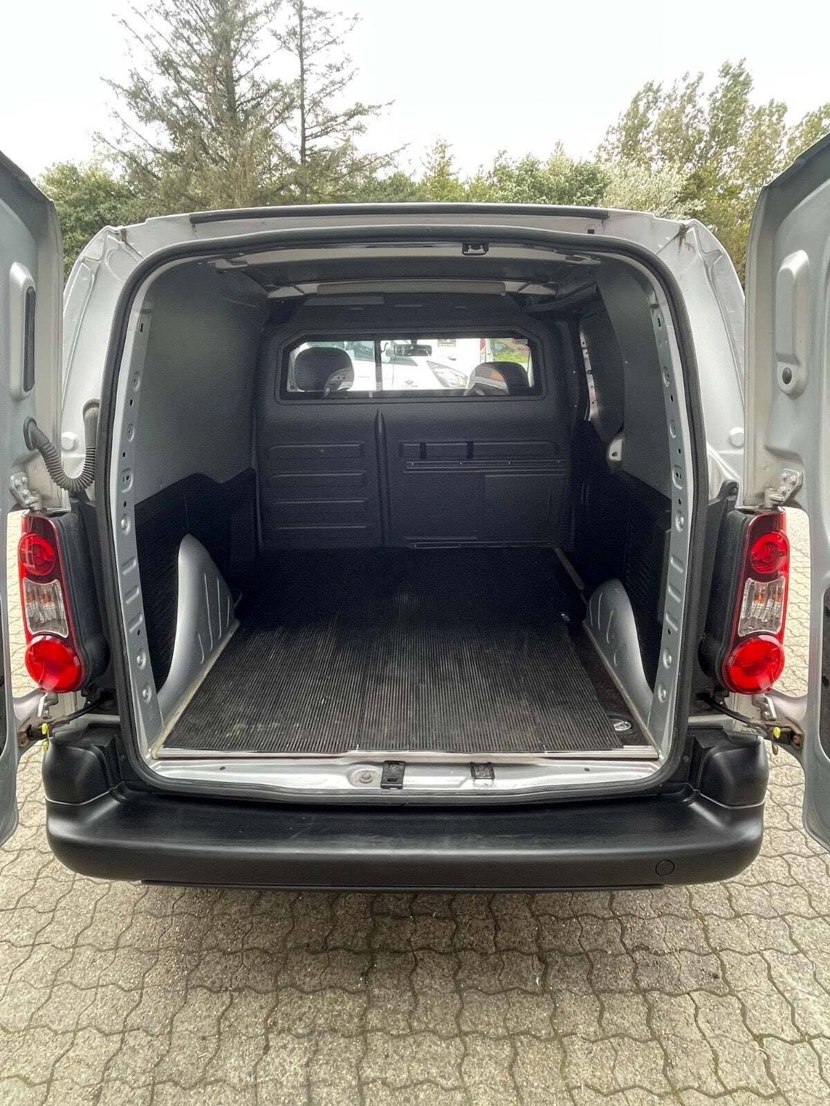 undefined Peugeot Partner fra 2012