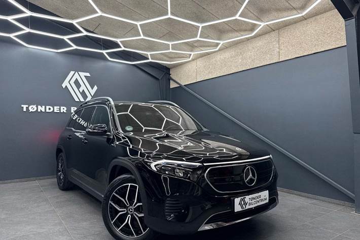 Sort Mercedes EQB300 fra 2022