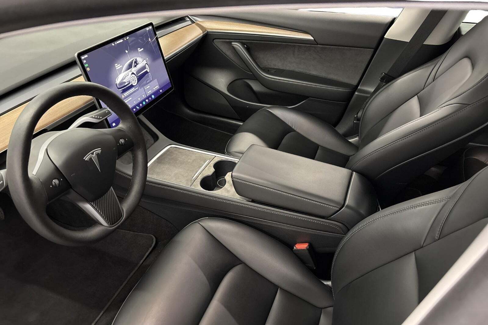 Tesla Model 3 Long Range AWD