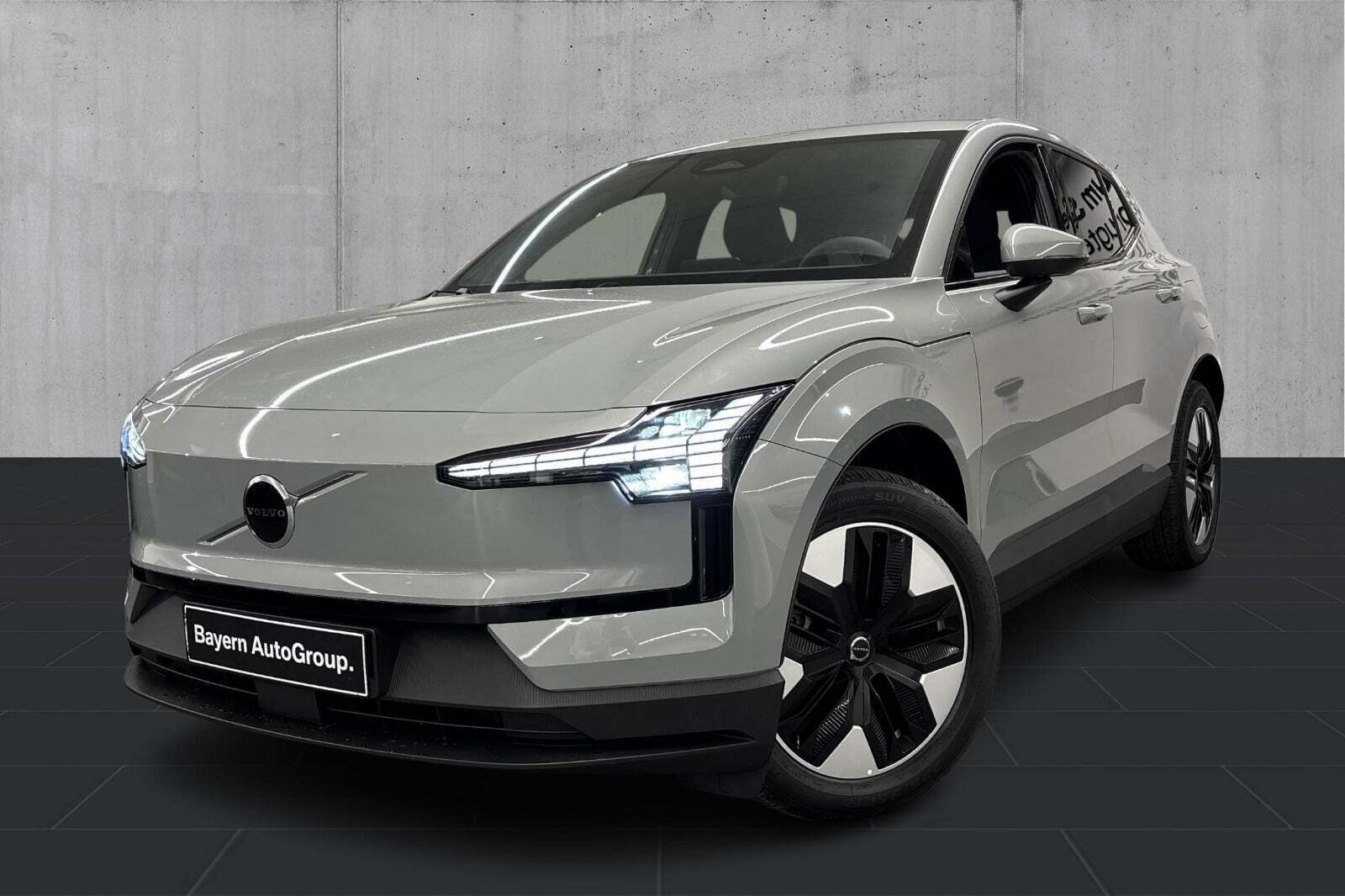 undefined Volvo EX30 fra 2025 set udefra