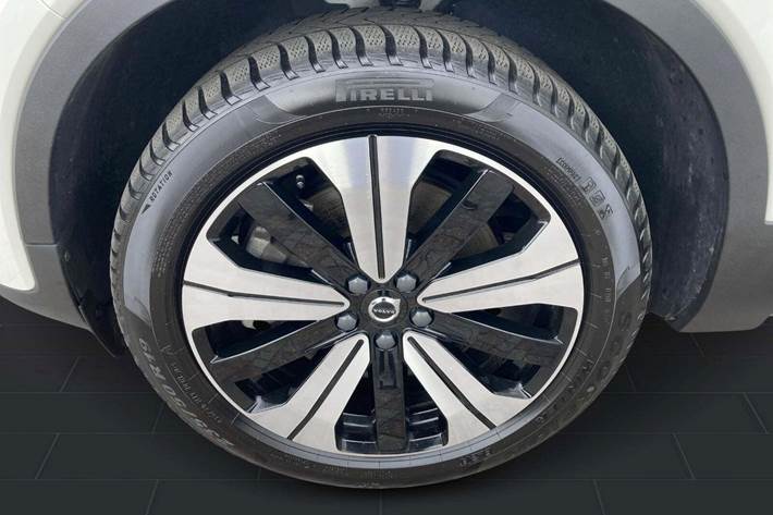 undefined Volvo XC40 fra 2024