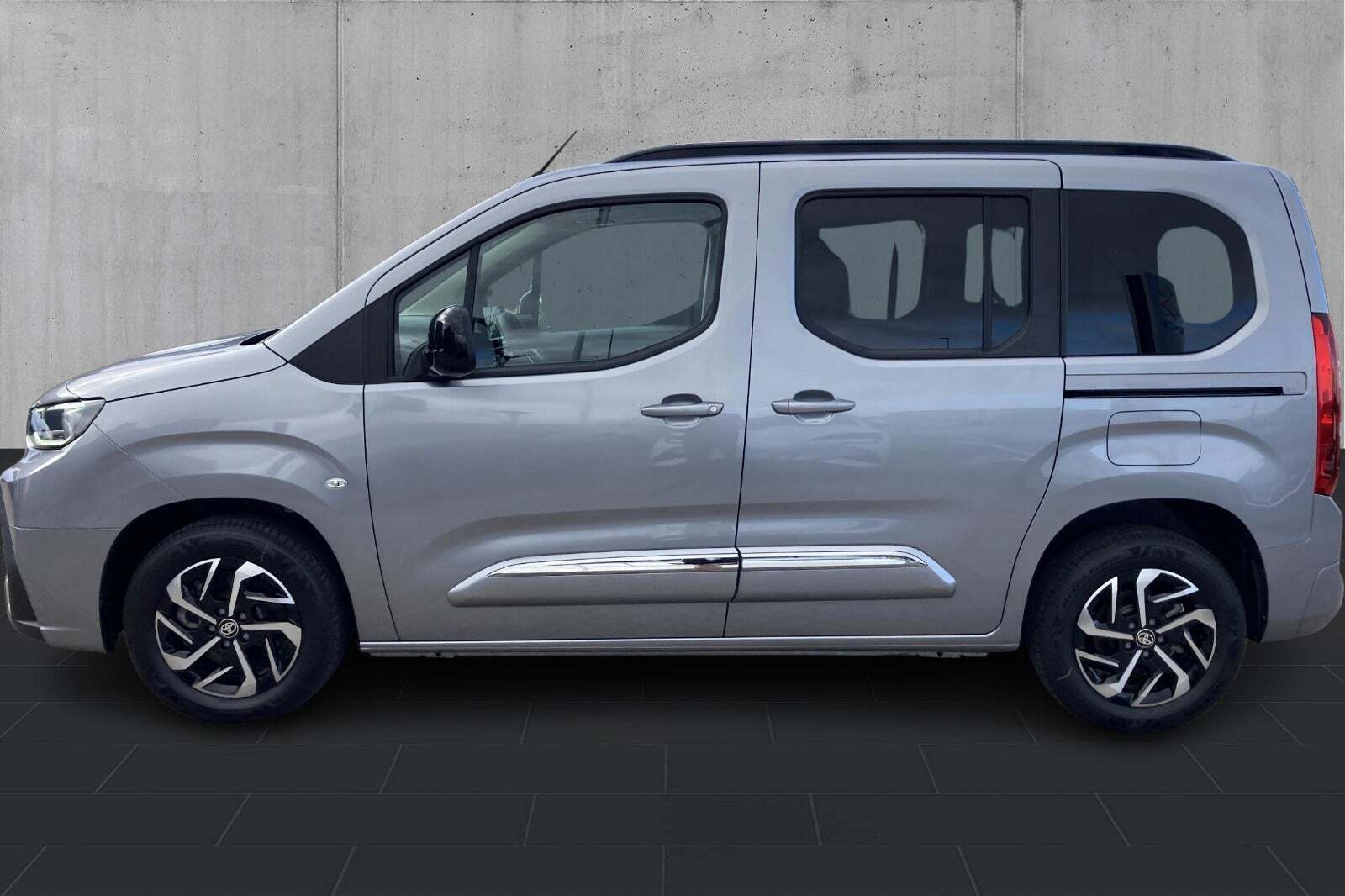 Toyota ProAce City Verso 50 Medium Family