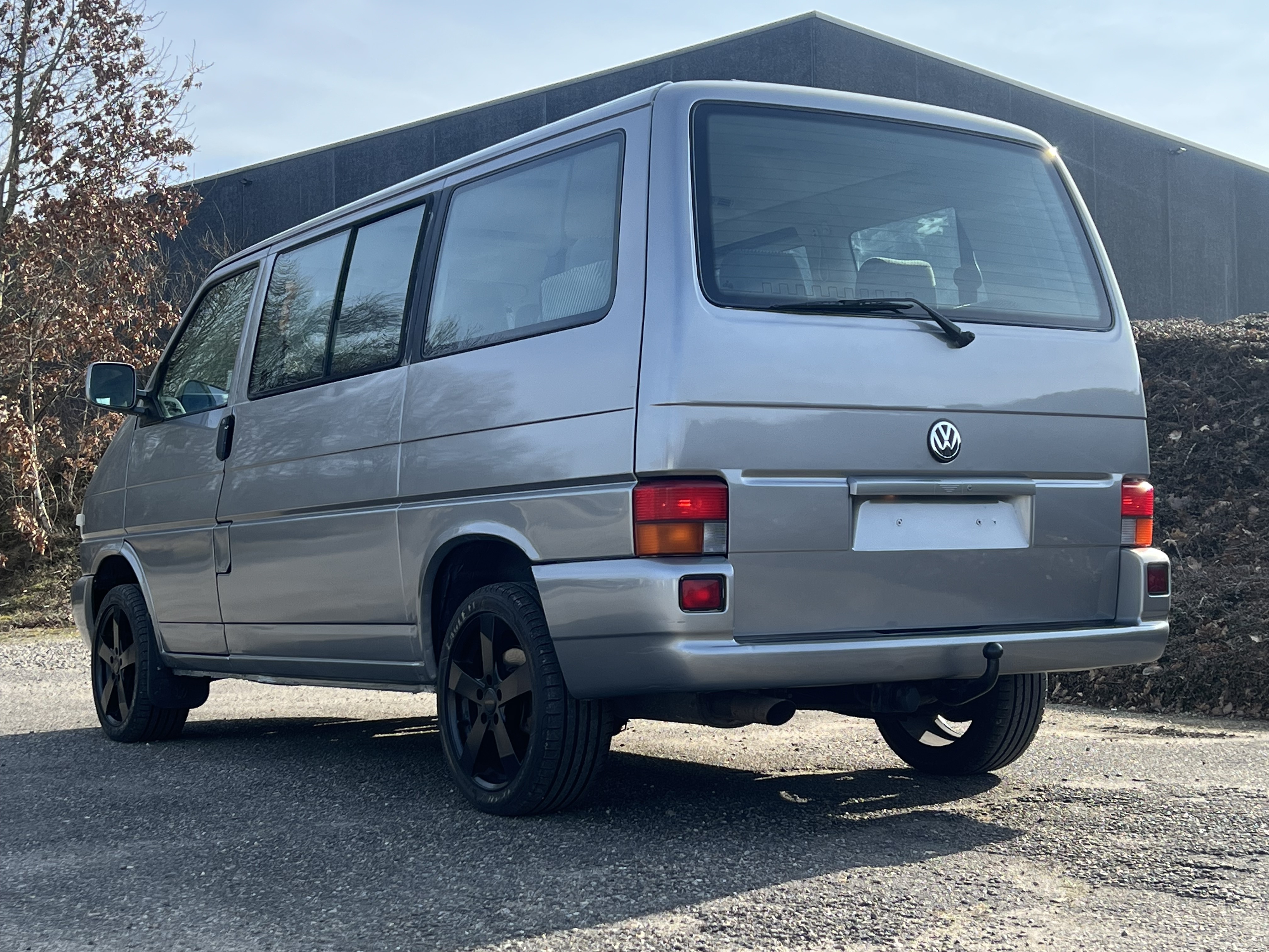 VW Caravelle 2,5 AUT.