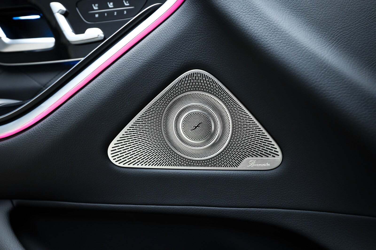 Grå Mercedes S580 e fra 2022