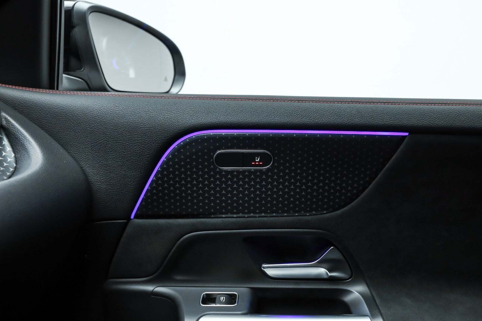 Sort Mercedes EQA250+ fra 2024