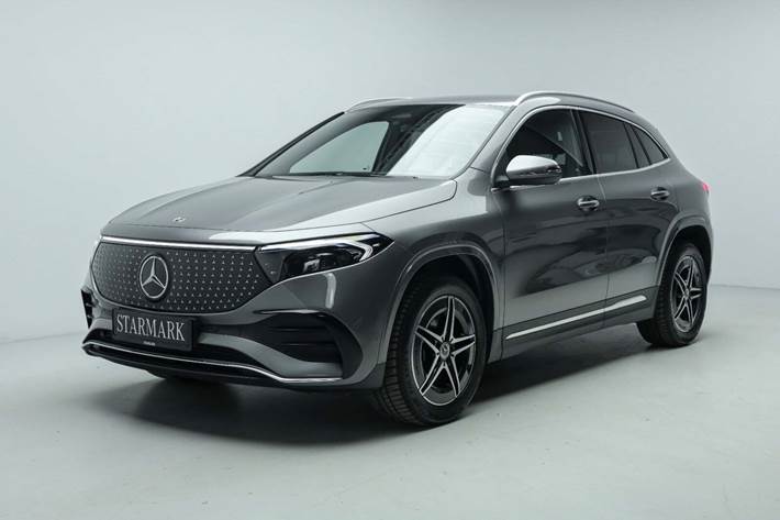 Grå Mercedes EQA250+ fra 2024 set udefra