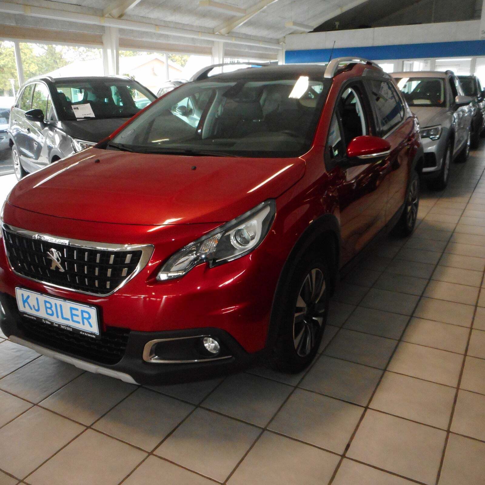 Peugeot 2008 1,5 BlueHDi 100 Allure Sky