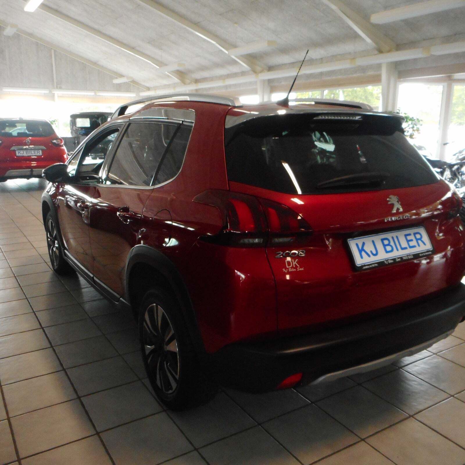 Peugeot 2008 1,5 BlueHDi 100 Allure Sky