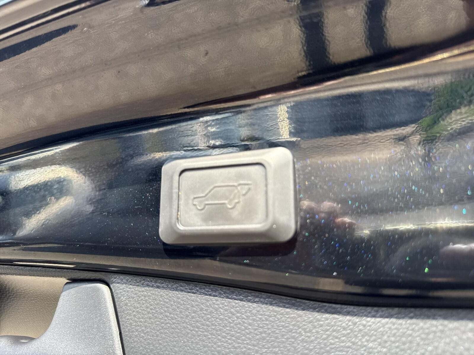 Sort Suzuki Across fra 2021