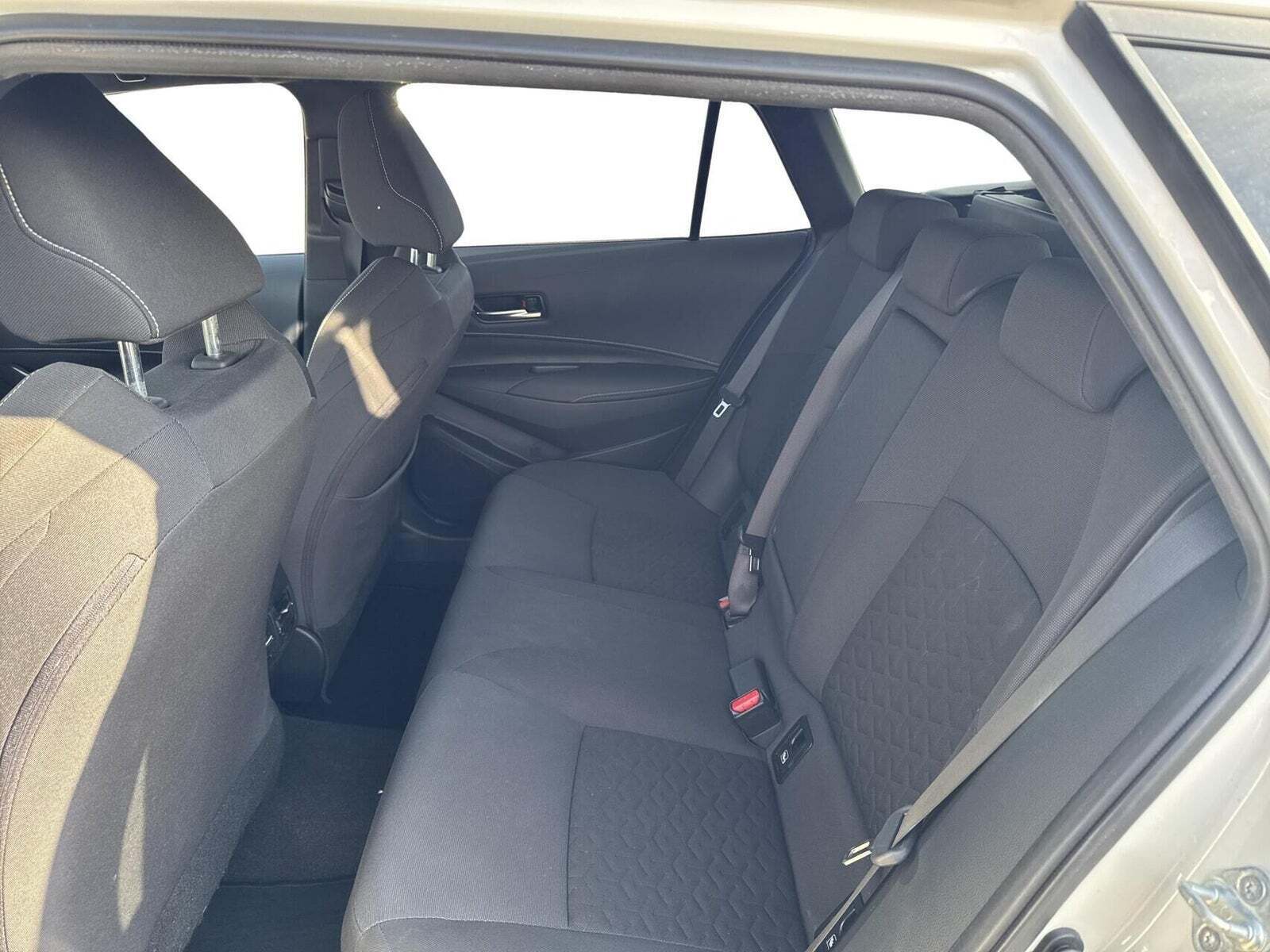 Suzuki Swace 1,8 HEV Exclusive stc. e-CVT