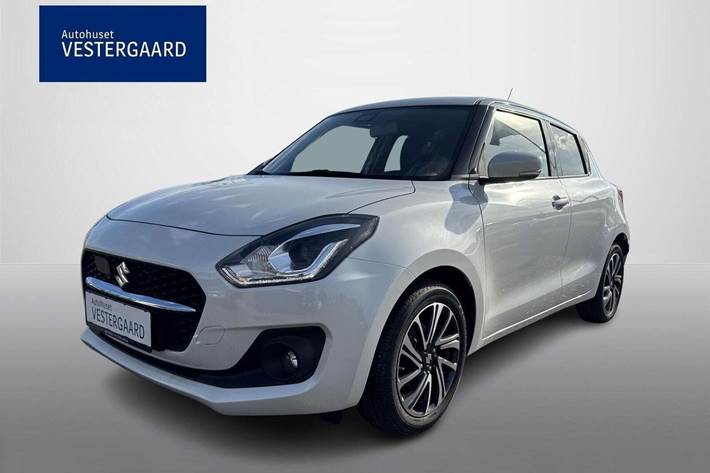 Hvid Suzuki Swift fra 2022 set udefra