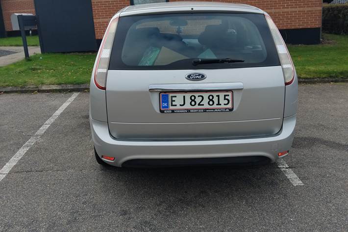 Sølv Ford Focus fra 2008