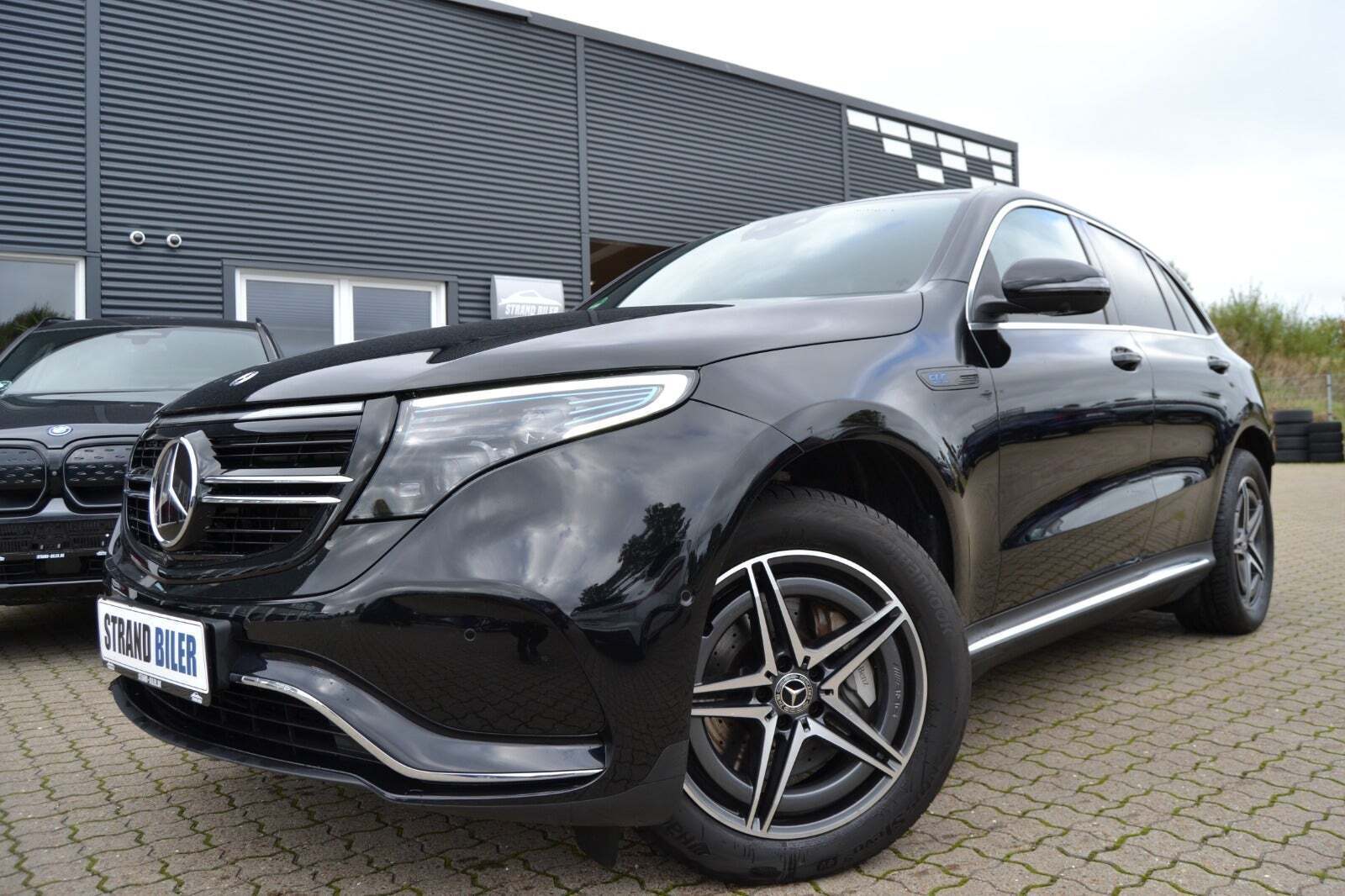 Sort Mercedes EQC400 fra 2020