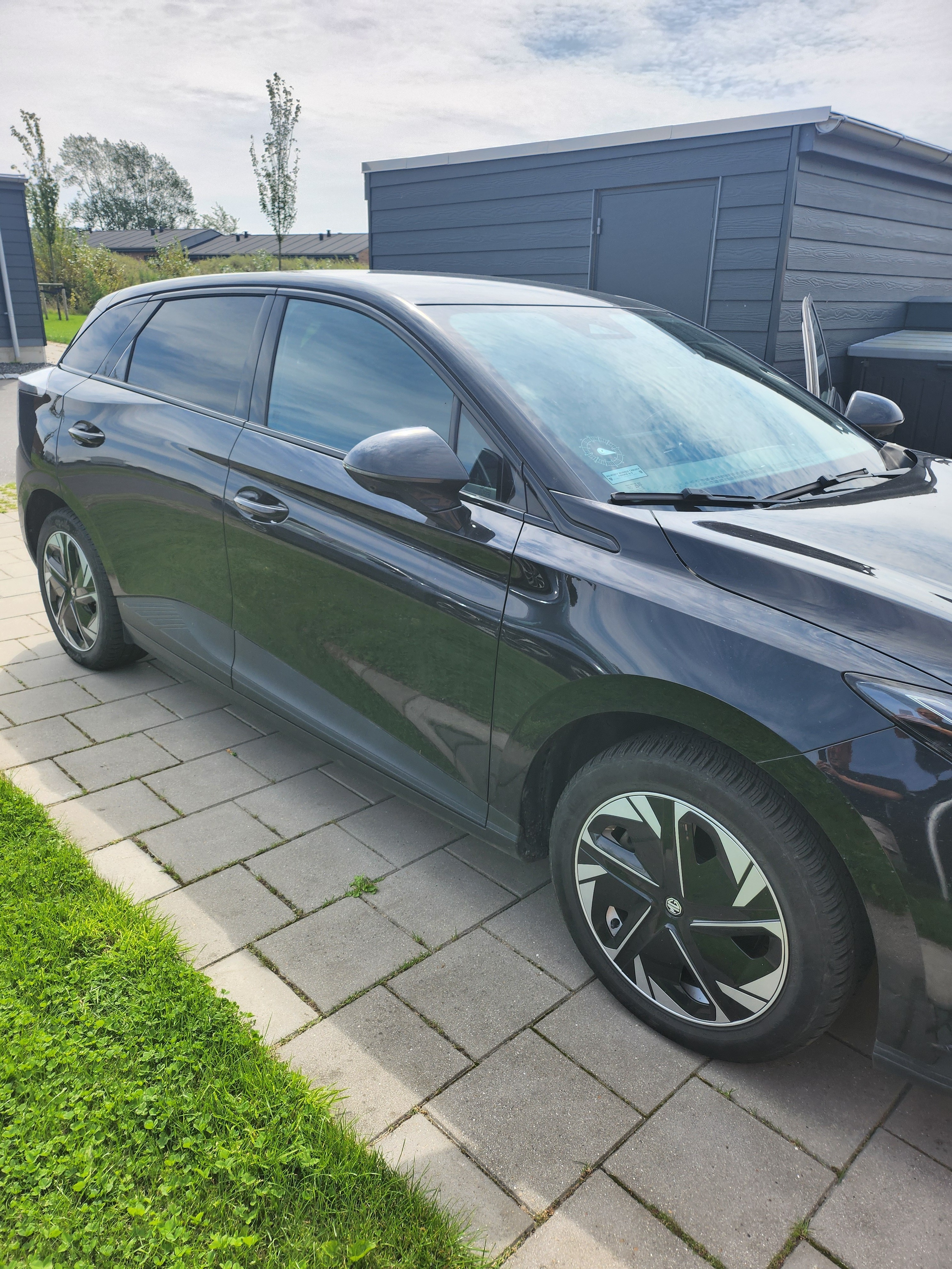 Sort MG MG4 fra 2023