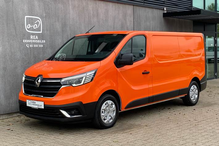 Hvid Renault Trafic fra 2023