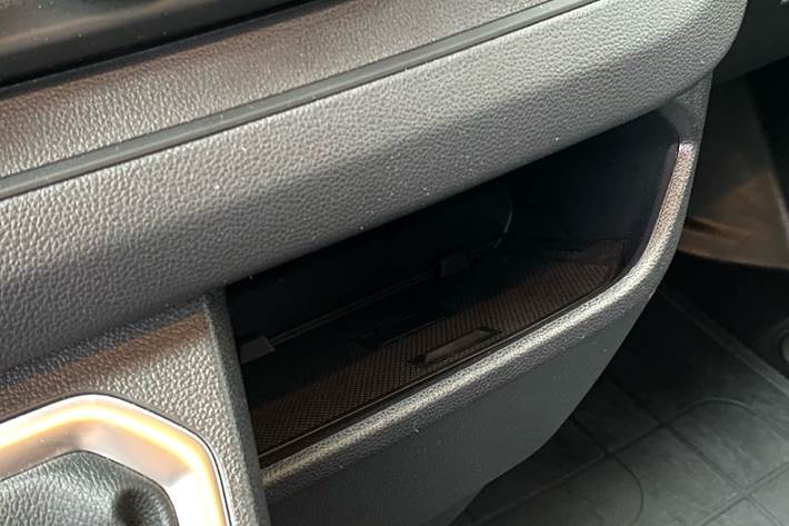 Hvid Renault Trafic fra 2023