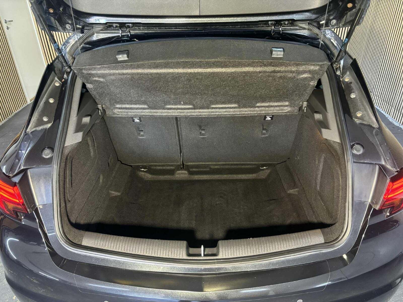 Opel Astra 1,6 CDTi 136 Business Sports Tourer