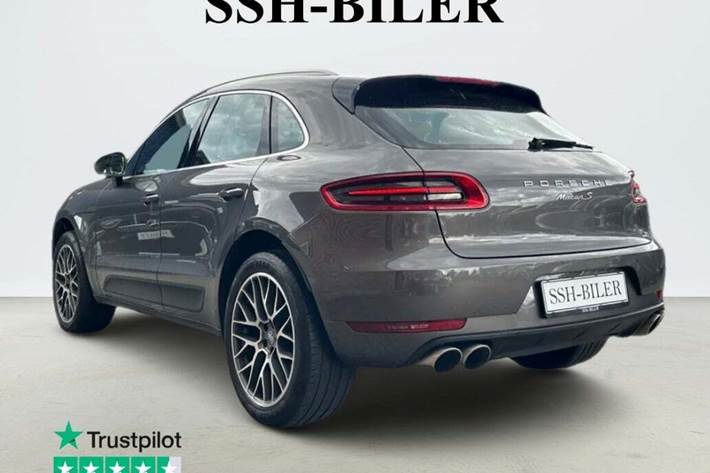 Grå Porsche Macan S fra 2016
