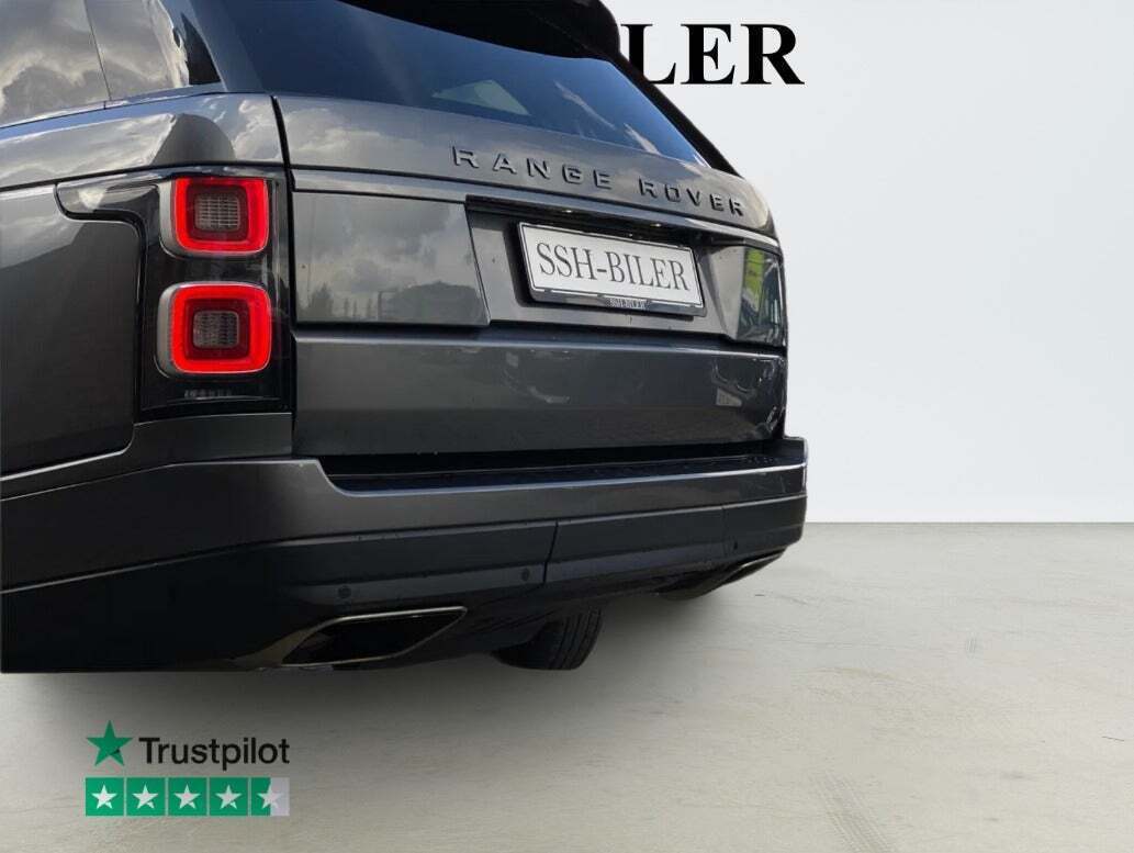 Grå Land Rover Range Rover fra 2018