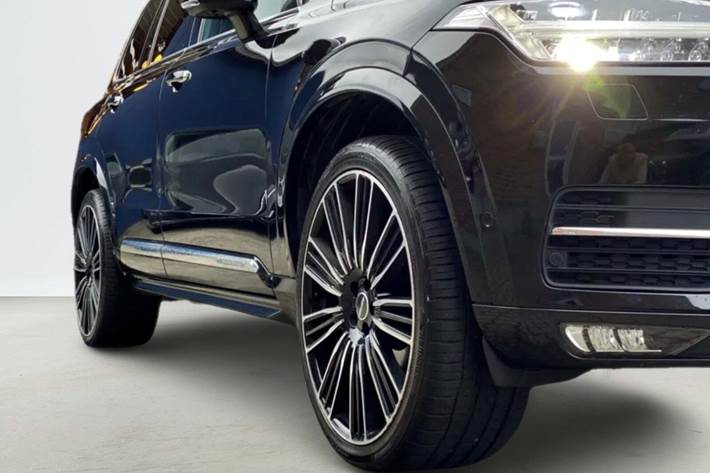 Sort Volvo XC90 fra 2018 set udefra