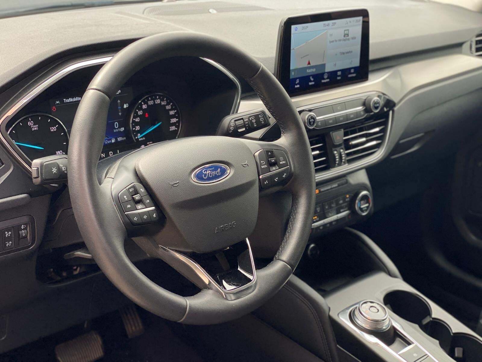 Ford Kuga 2,5 PHEV Titanium X CVT