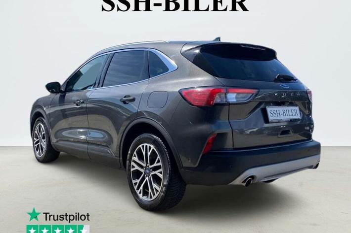 Grå Ford Kuga fra 2020