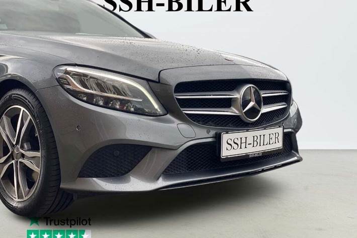 Grå Mercedes C220 d fra 2019