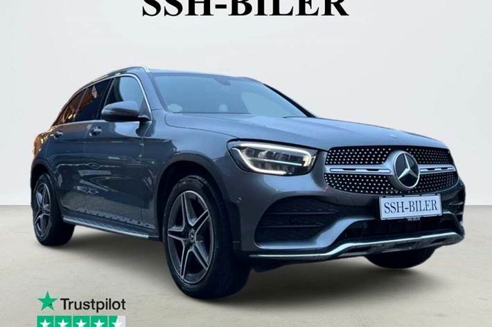 Grå Mercedes GLC200 fra 2020 set udefra