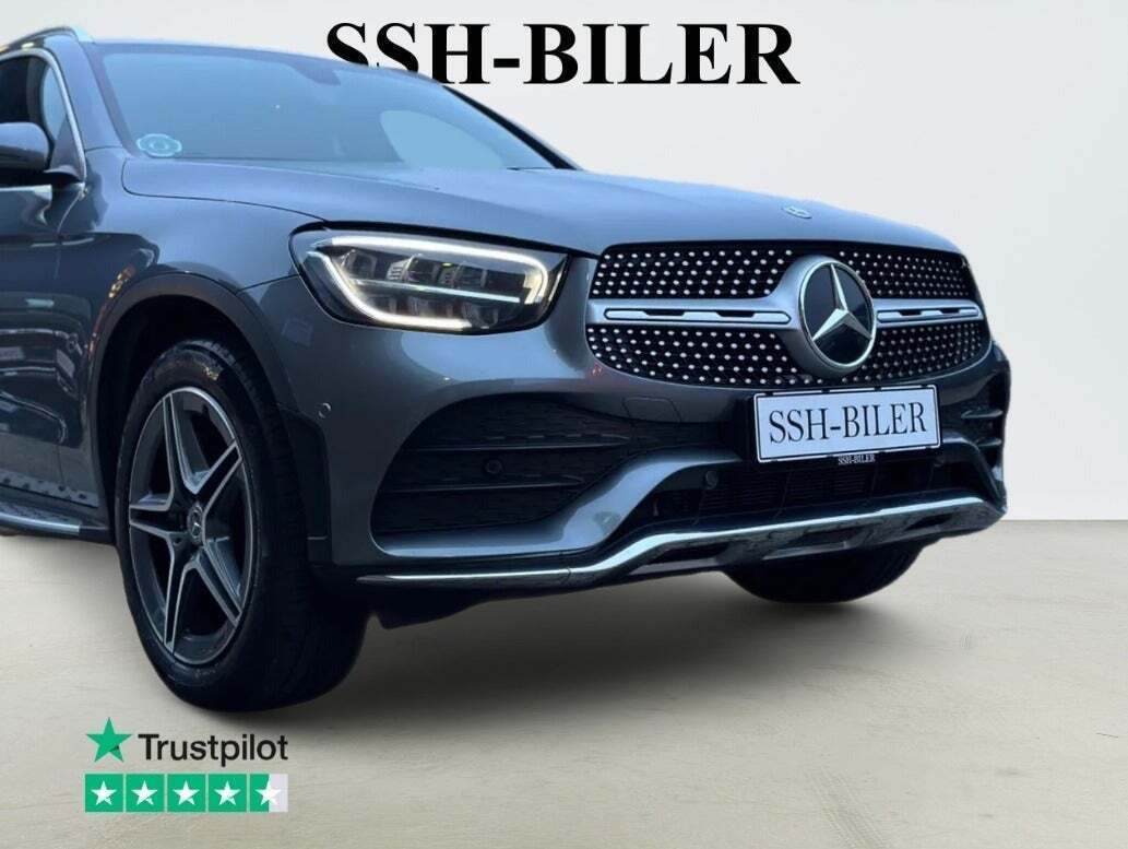 Grå Mercedes GLC200 fra 2020