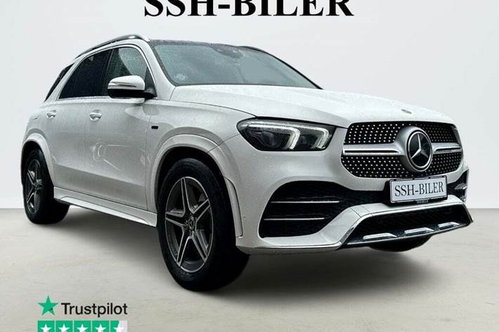 Hvid Mercedes GLE350 de fra 2021 set udefra