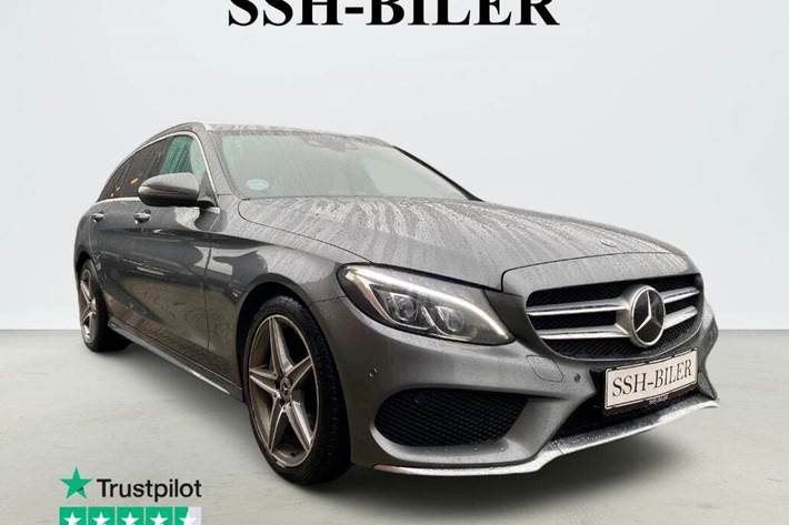 Grå Mercedes C250 d fra 2017 set udefra