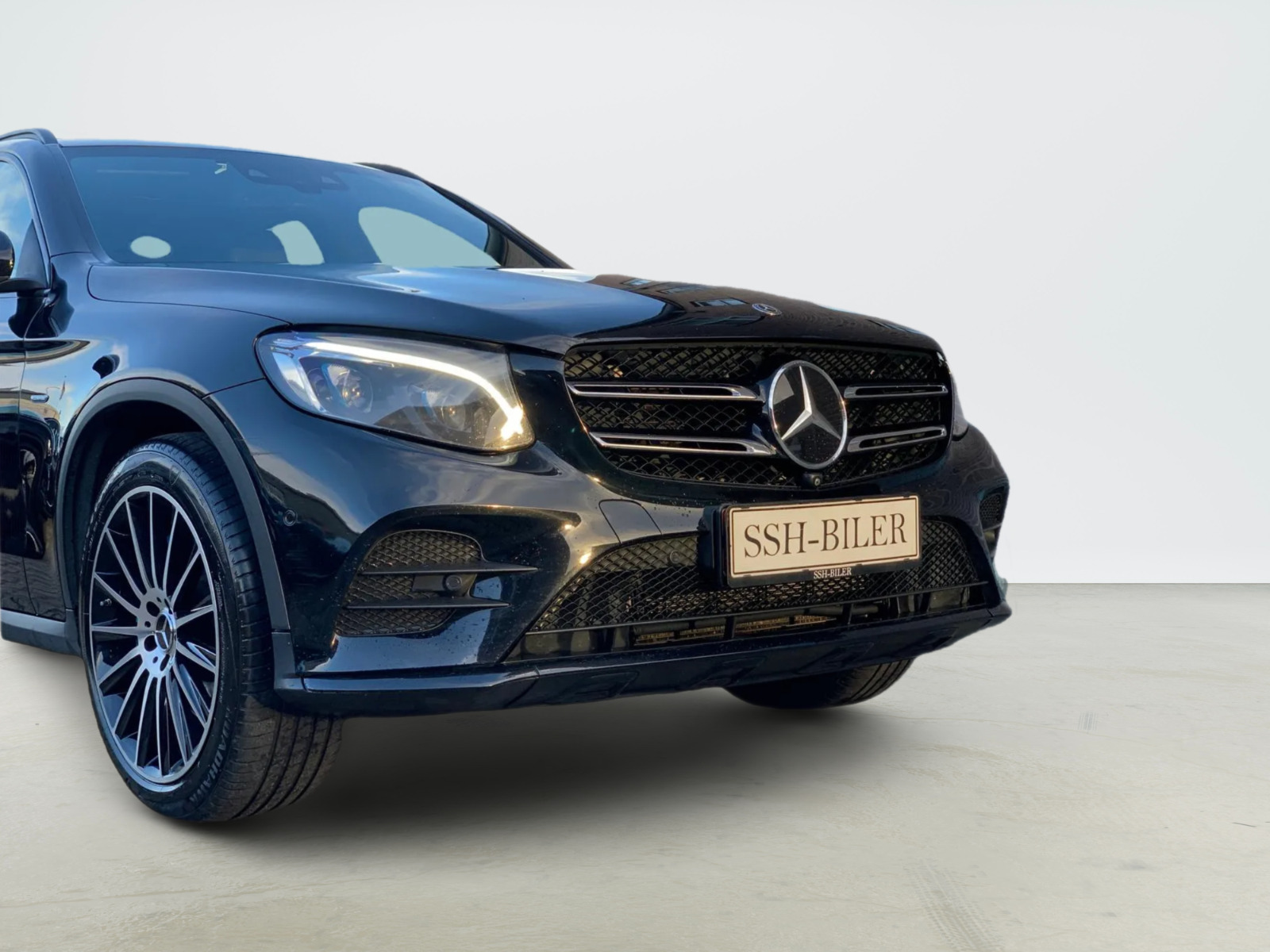 Sort Mercedes GLC350 e fra 2018
