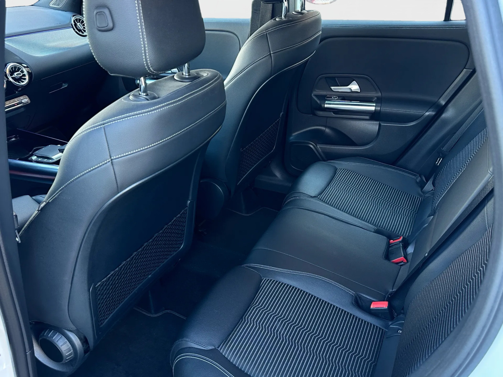 Hvid Mercedes GLA250 e fra 2020