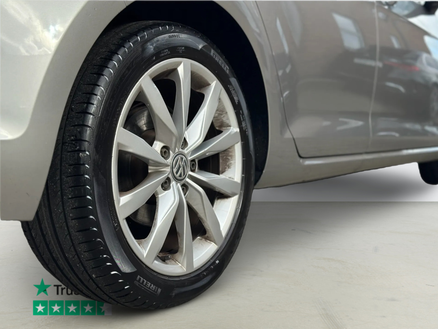 Sølv VW Golf VII fra 2016